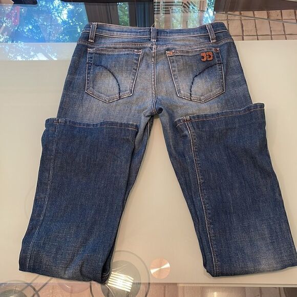 Joe’s jeans 27 socialslite faded Distressed on the bottom of both legs . - Picture 5 of 14